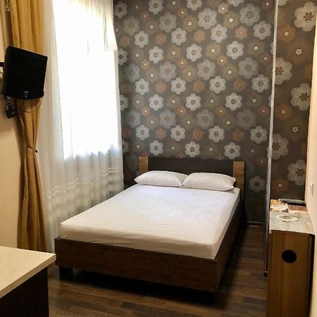 Apart Studio-Біля Вокзалу-Недалеко Від Центру-Городоцька 151 Lviv Bagian luar foto